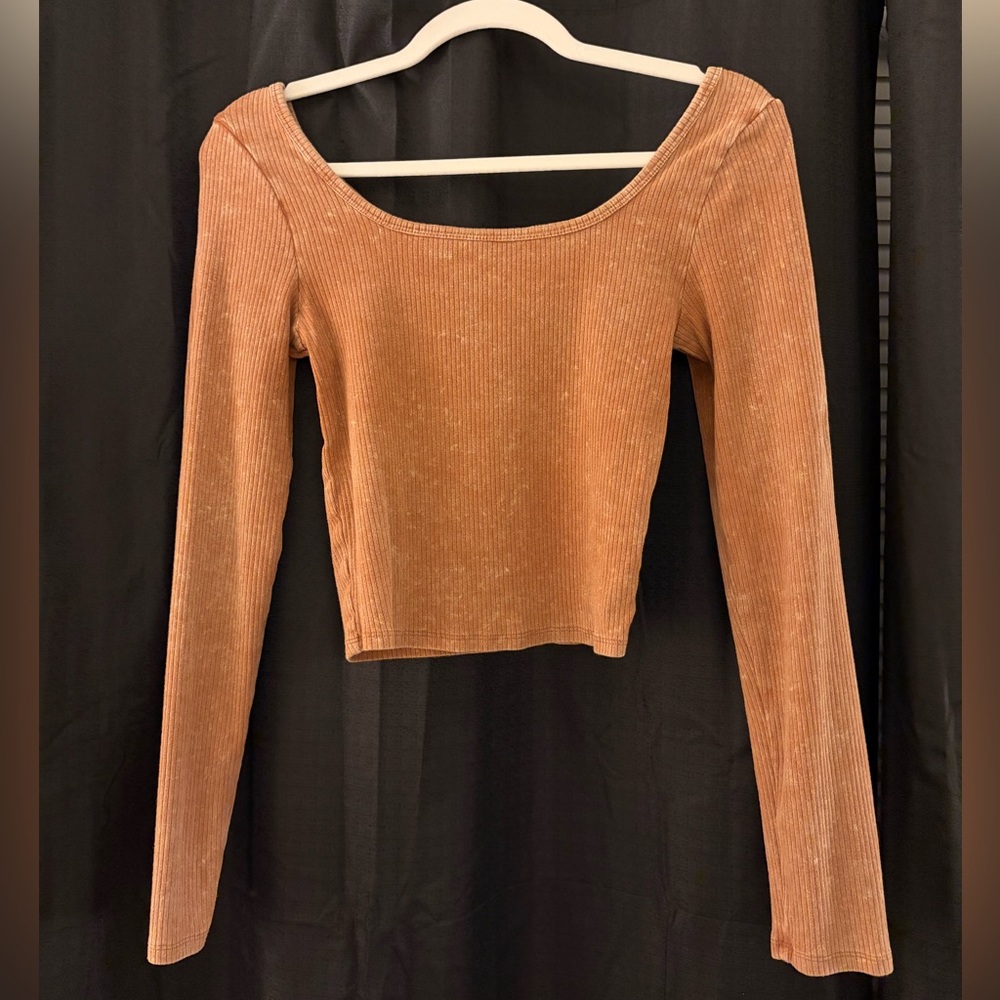wild fable Ribbed Scoop-Neck Long Sleeve Crop Top - Rust/Yellow